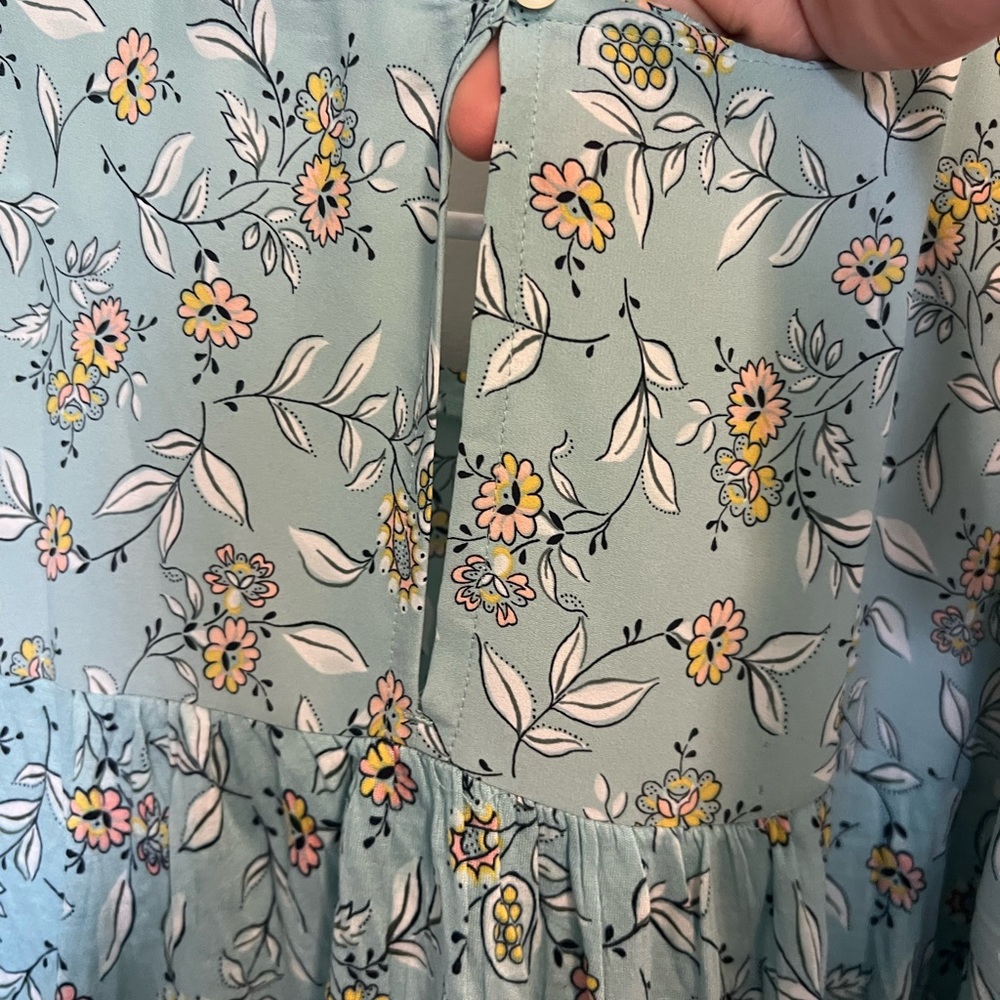 COPY - Loft aqua cloud floral balloon sleeves back key hole . Size Large - Picture 5 of 15